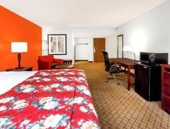 Hotel Clarion Lansing