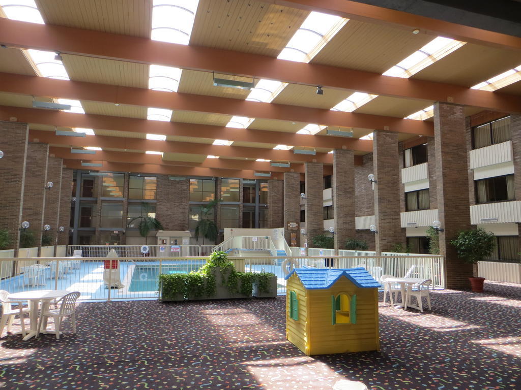 Clarion Hotel Lansing
